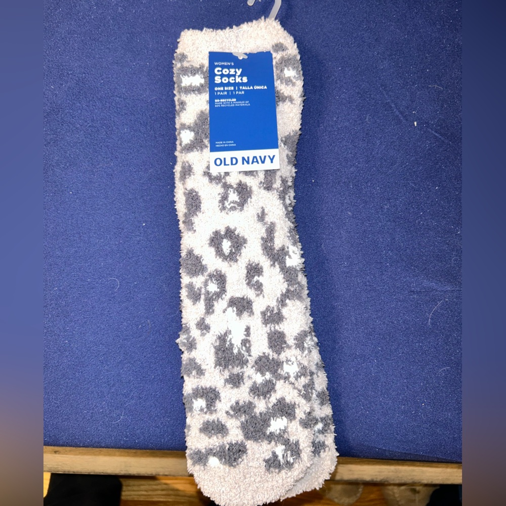 NWT - Old Navy Women’s Fuzzy Socks